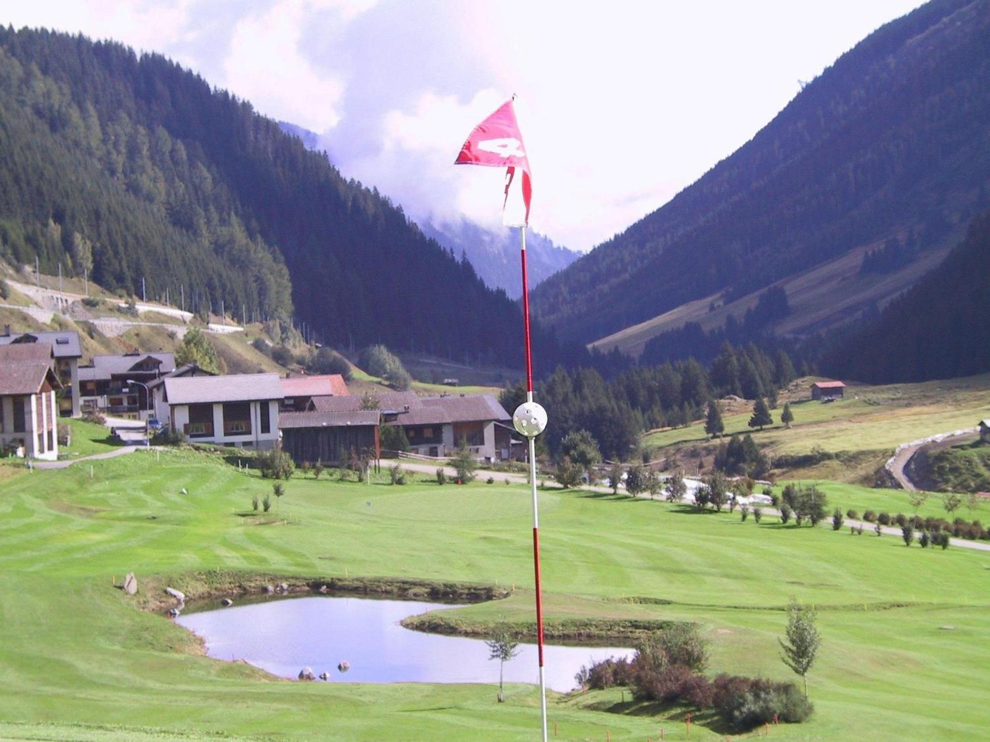 Hotel La Cruna Sedrun Exterior photo