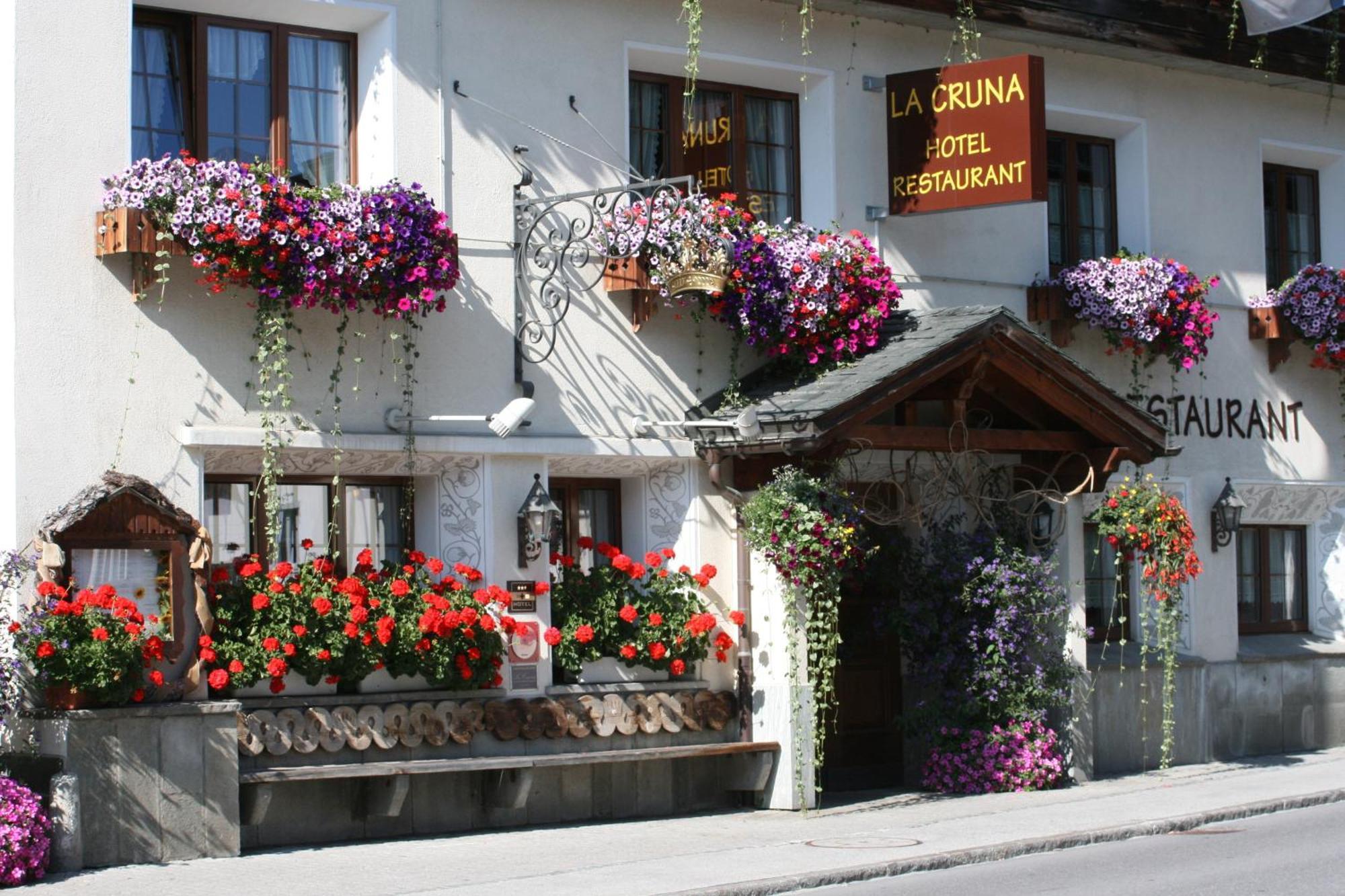 Hotel La Cruna Sedrun Exterior photo