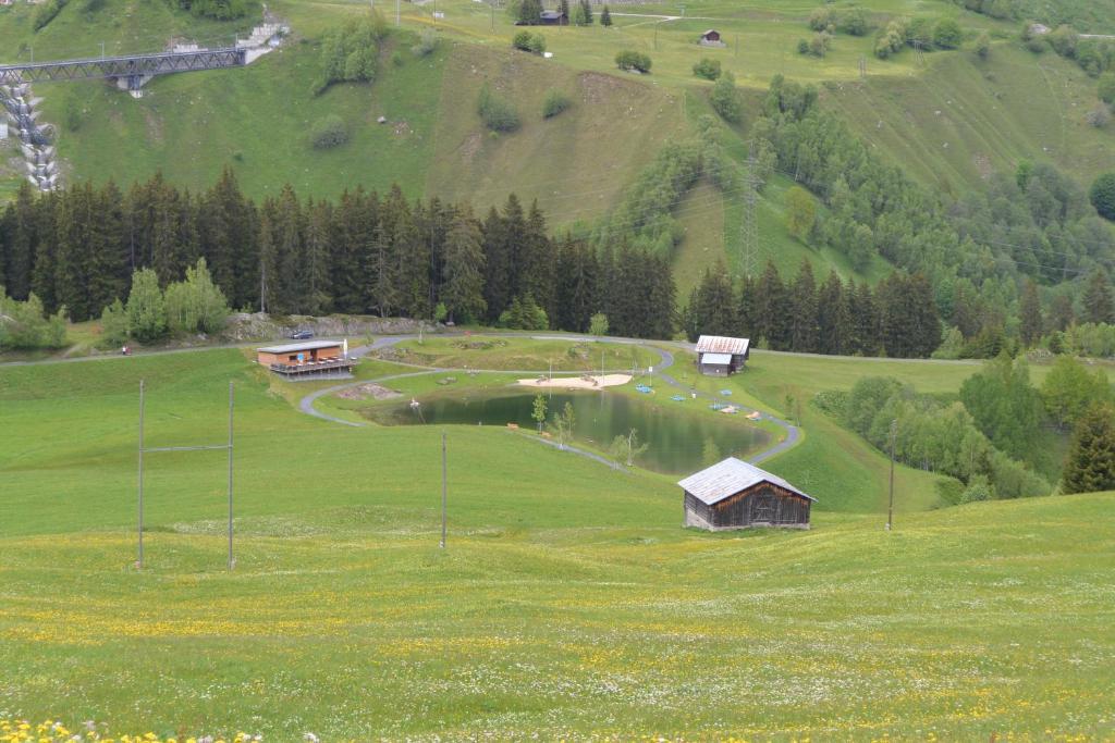 Hotel La Cruna Sedrun Exterior photo